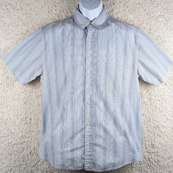 Old Navy* Men's Short Sleeve Button Down Curved Hem Chest Pocket‎ Shirt~ Medium - Picture 1 of 11
